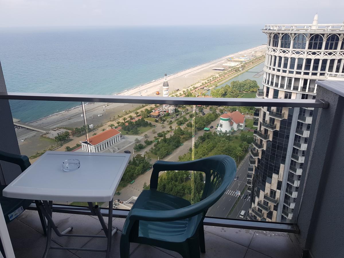 Aparthotel Viva Blue Batumi Exterior foto