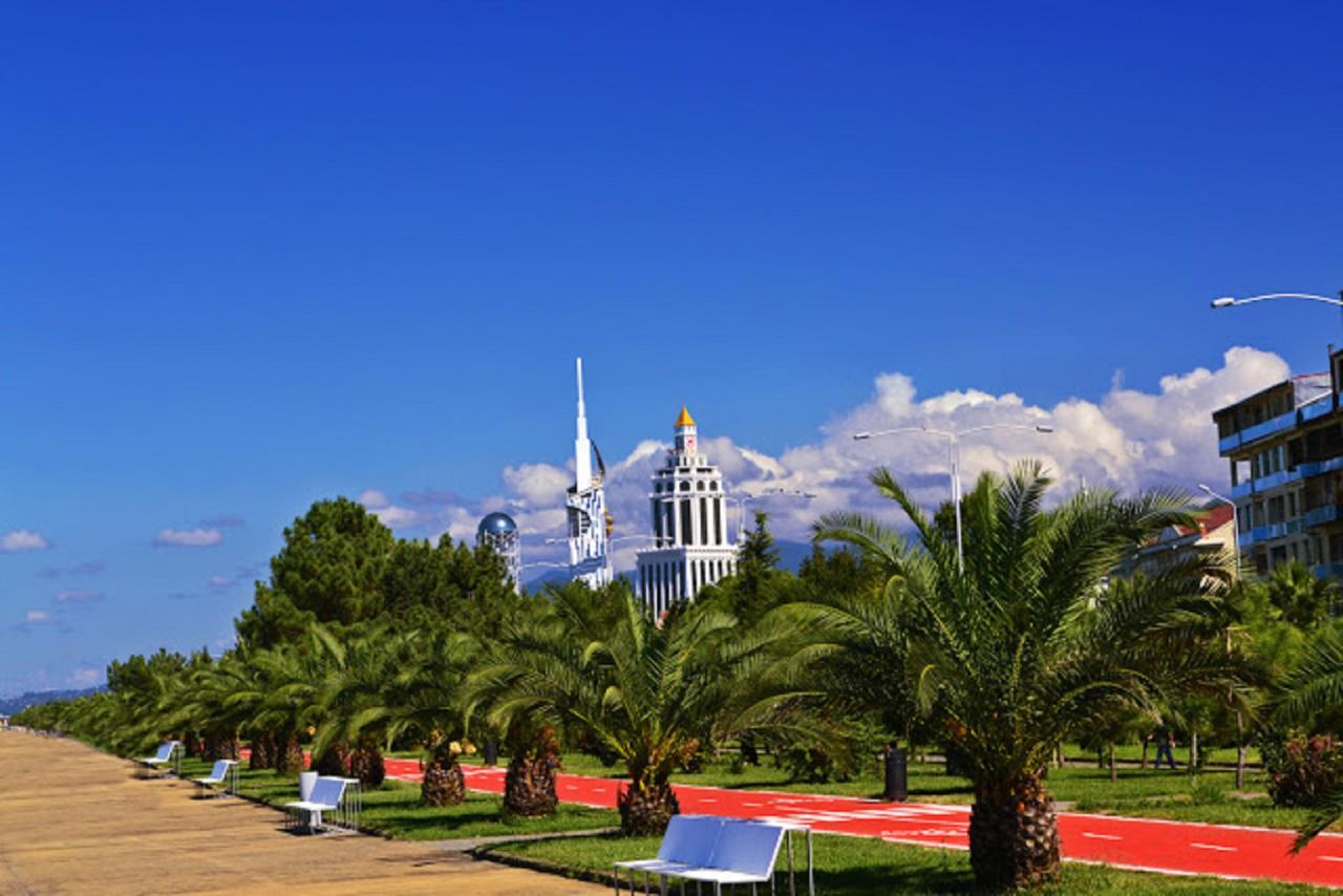 Aparthotel Viva Blue Batumi Exterior foto