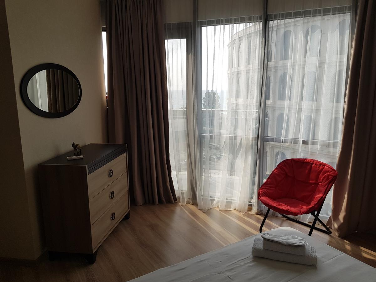 Aparthotel Viva Blue Batumi Exterior foto